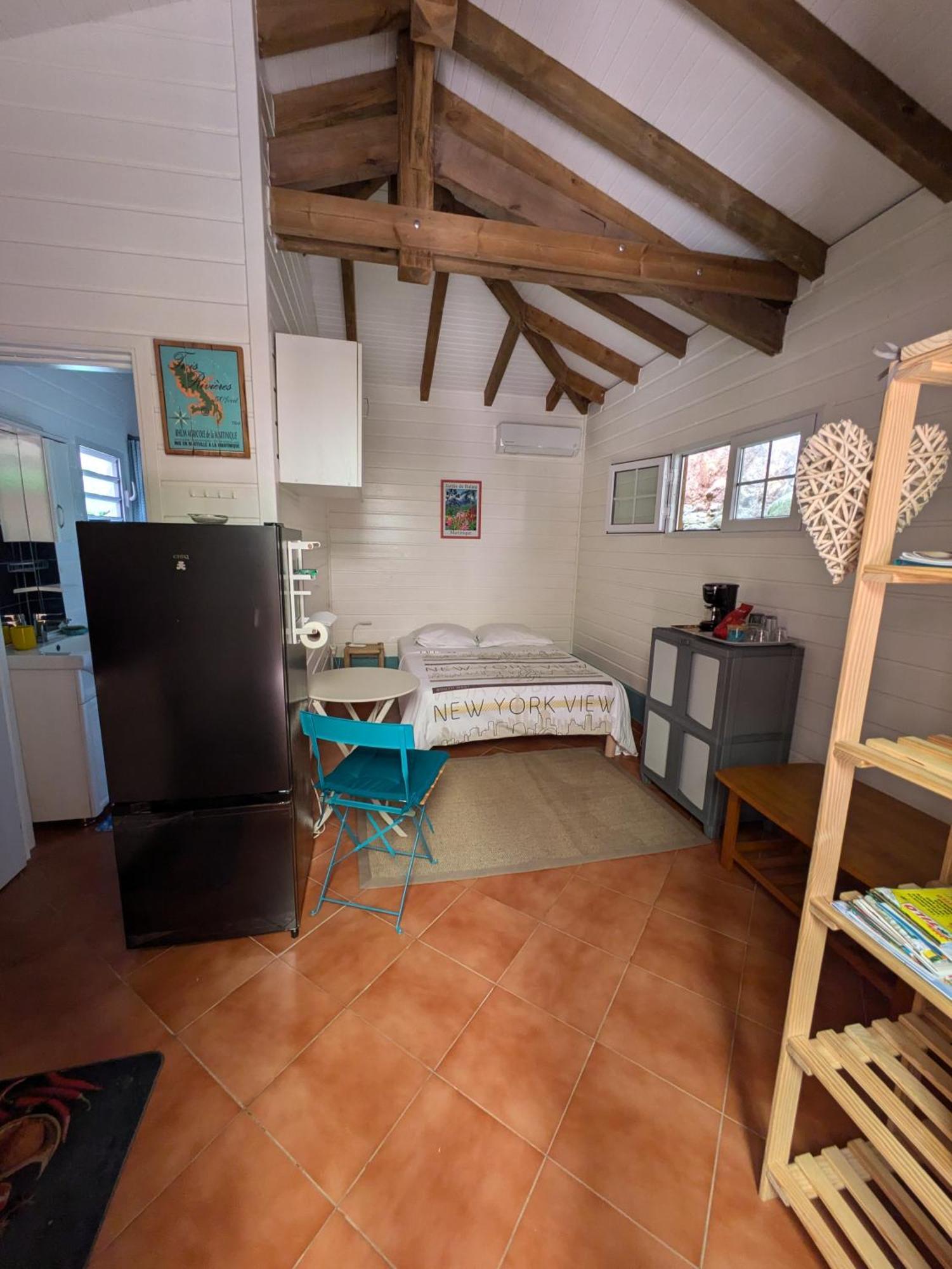 Le Marin - Bungalow Classe 3 Etoiles Tb Equipe & Confortable - Escapade En Couple - Paisible & En Toute Discretion - Wi-Fi - Climatisation - Calme & Serenite - Plages Du Sud, Centre De Carenage & Marina Du Marin Proche En Voiture - Acheminement Sur D Kültér fotó