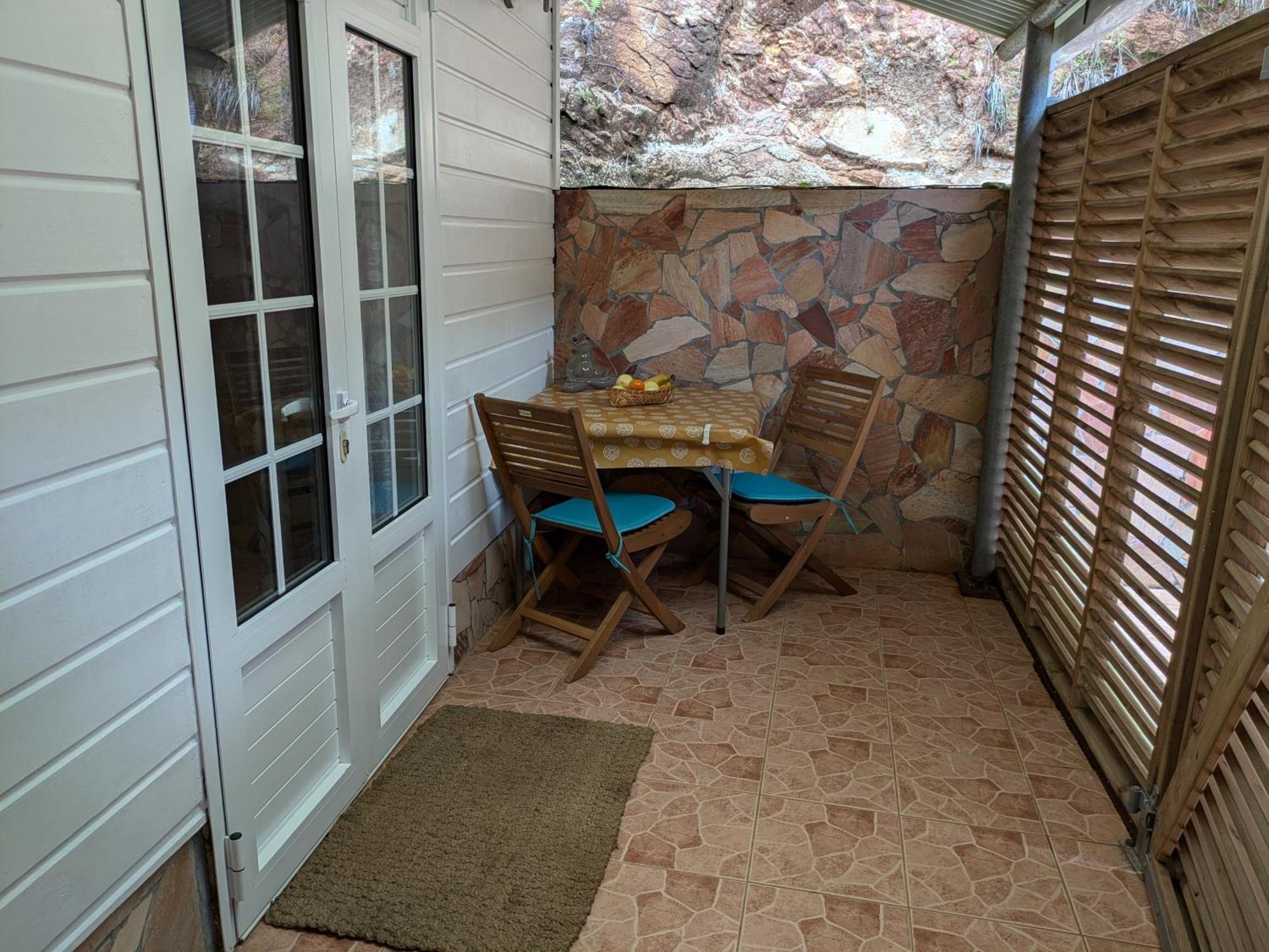 Le Marin - Bungalow Classe 3 Etoiles Tb Equipe & Confortable - Escapade En Couple - Paisible & En Toute Discretion - Wi-Fi - Climatisation - Calme & Serenite - Plages Du Sud, Centre De Carenage & Marina Du Marin Proche En Voiture - Acheminement Sur D Kültér fotó