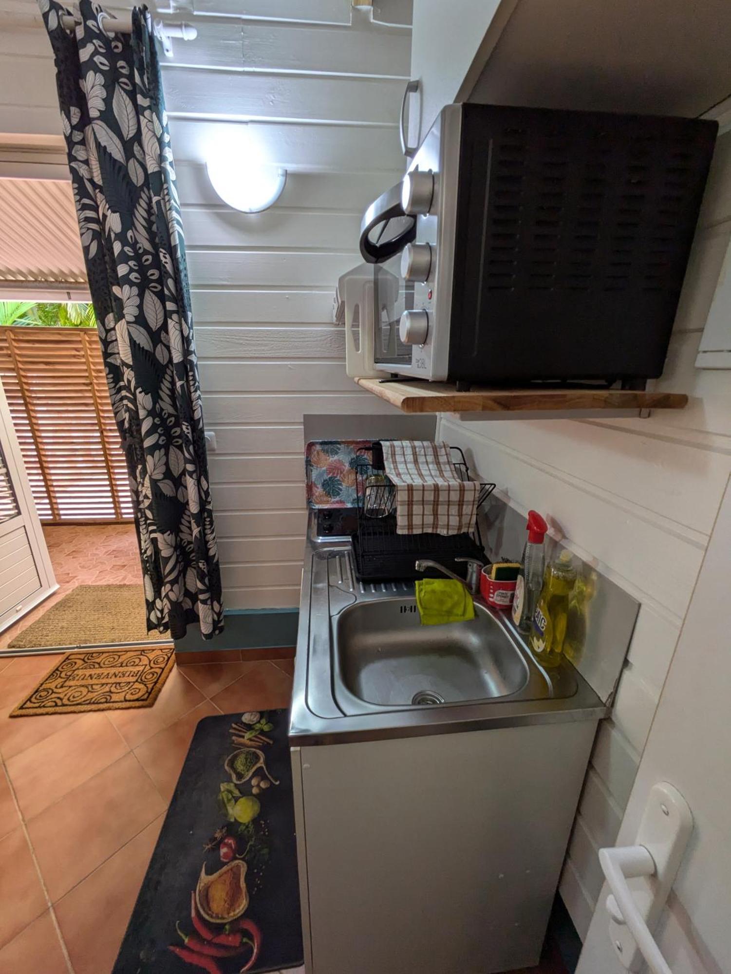 Le Marin - Bungalow Classe 3 Etoiles Tb Equipe & Confortable - Escapade En Couple - Paisible & En Toute Discretion - Wi-Fi - Climatisation - Calme & Serenite - Plages Du Sud, Centre De Carenage & Marina Du Marin Proche En Voiture - Acheminement Sur D Kültér fotó